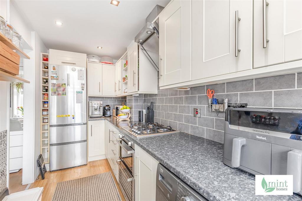 36 Windsor Crt Rd6.jpg