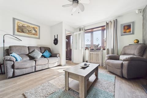 39 Fulford Crescent, New Holland, Barrow-upon-humber, DN19 7BH