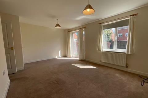 4 bedroom semi-detached house to rent, Hurlingham Road, Market Harborough LE16