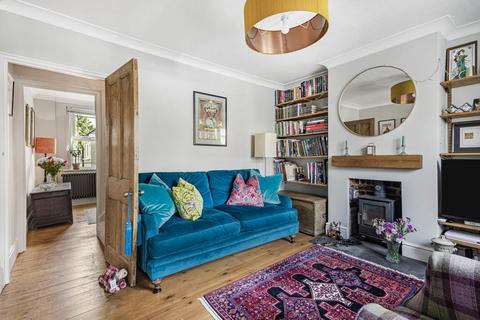 18 Armstrong Road, Englefield Green, Egham, TW20 0RW