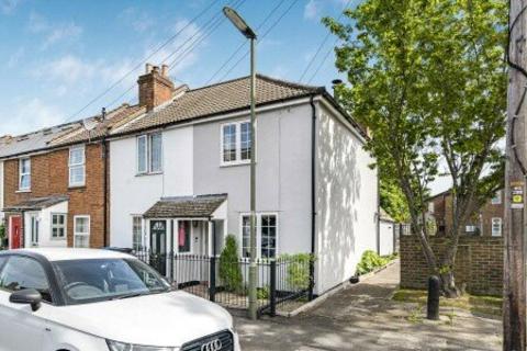 18 Armstrong Road, Englefield Green, Egham, TW20 0RW