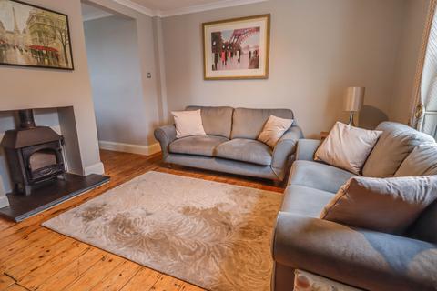 3 bedroom semi-detached house for sale, Junction Road, Warley, CM14