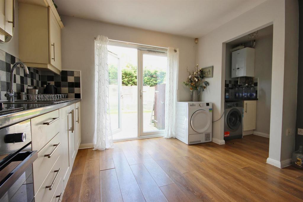 Dining kitchen