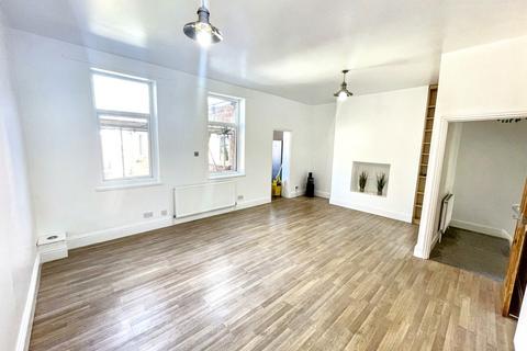 4 bedroom maisonette for sale, Stanhope Road, West Park, South Shields, Tyne and Wear, NE33 4ST