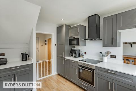 10 Fir Tree Avenue, Oldham, OL8 2SR