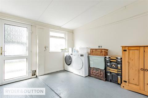 10 Fir Tree Avenue, Oldham, OL8 2SR