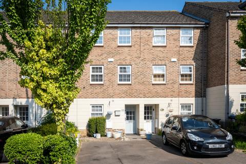4 bedroom terraced house for sale, Carew Close, Grays, RM16