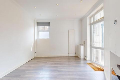 2 bedroom flat for sale, Cremorne Road, Chelsea SW10