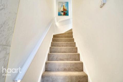 7 Blisworth Close, Hayes, UB4 9RF