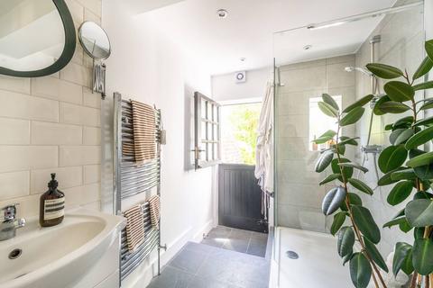 1 bedroom flat for sale, Amhurst Road, Clapton, London, N16