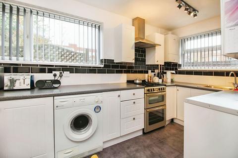 2 bedroom maisonette to rent, Trinity Place Bexleyheath DA6