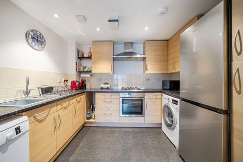 2 bedroom flat for sale, Turk Street, Alton, Hampshire, GU34