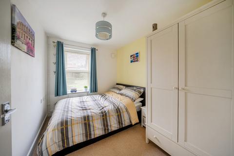 2 bedroom flat for sale, Turk Street, Alton, Hampshire, GU34