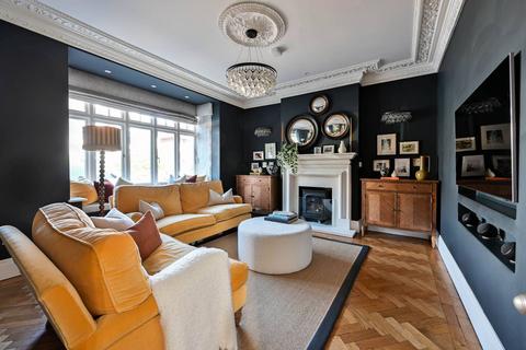 19 Ashley Road, Thames Ditton, KT7 0NH