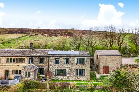 17 Launds, Golcar, Huddersfield, HD7 4NN