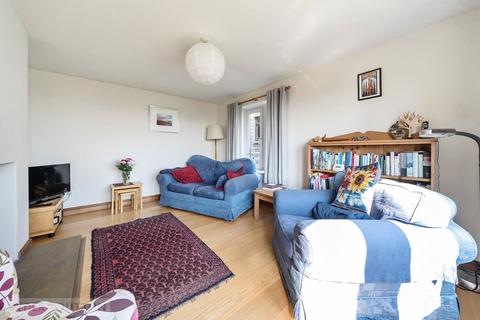 17 Launds, Golcar, Huddersfield, HD7 4NN