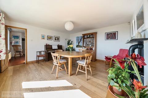 17 Launds, Golcar, Huddersfield, HD7 4NN