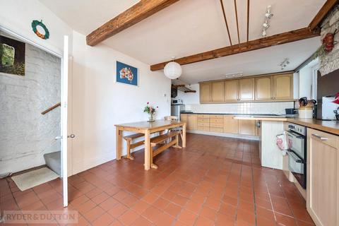 17 Launds, Golcar, Huddersfield, HD7 4NN