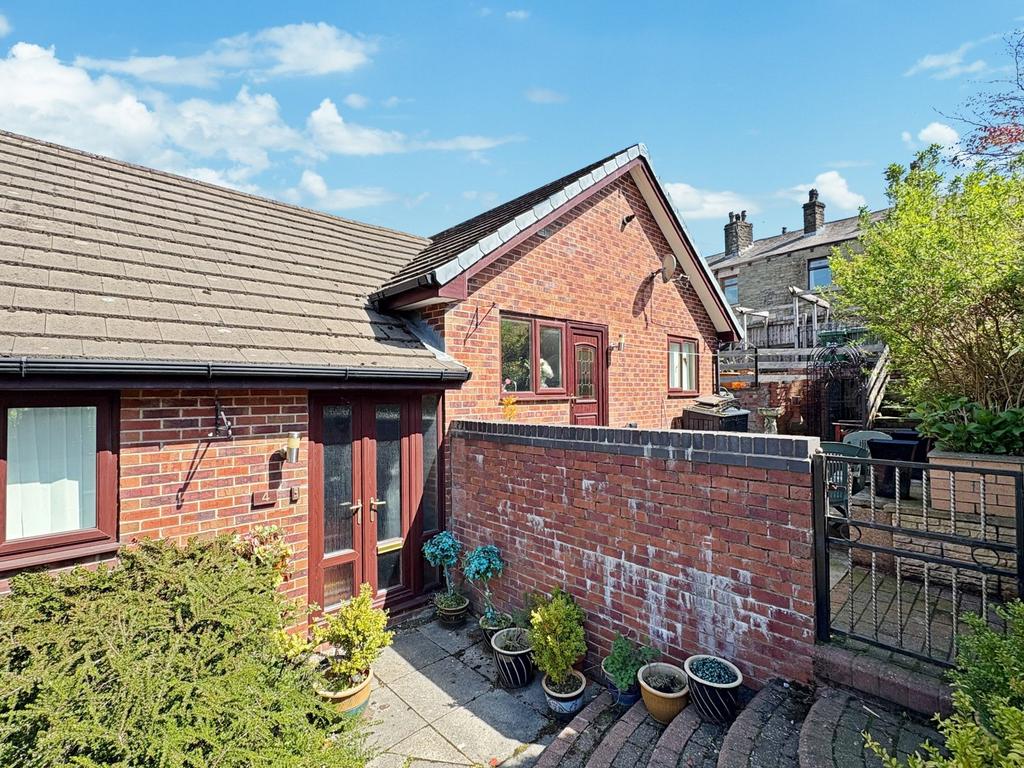 Side Aspect Entrance