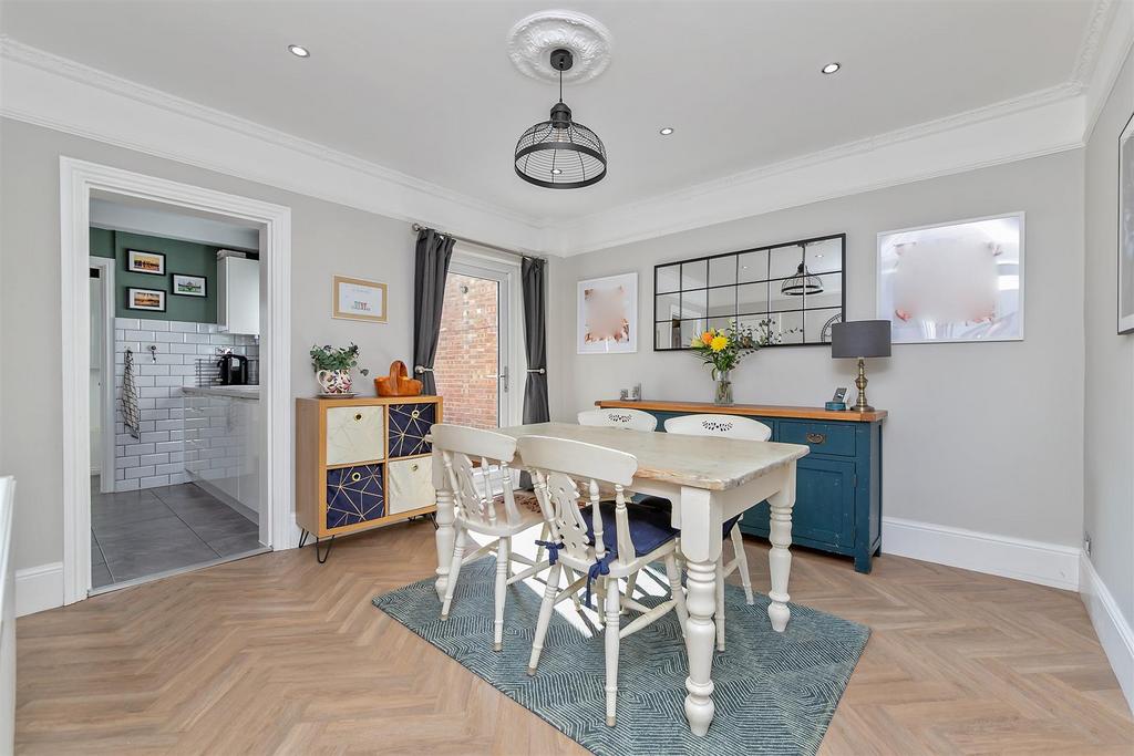 20 Royston Road-11.jpg