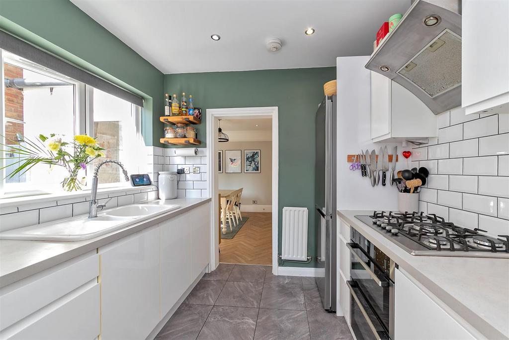 20 Royston Road-20.jpg