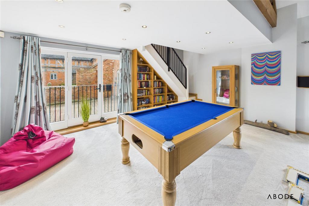 CAM04151 G0-PR0166-STILL015.jpg