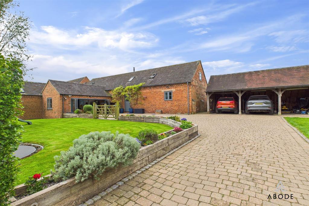 CAM04151 G0-PR0166-STILL001.jpg