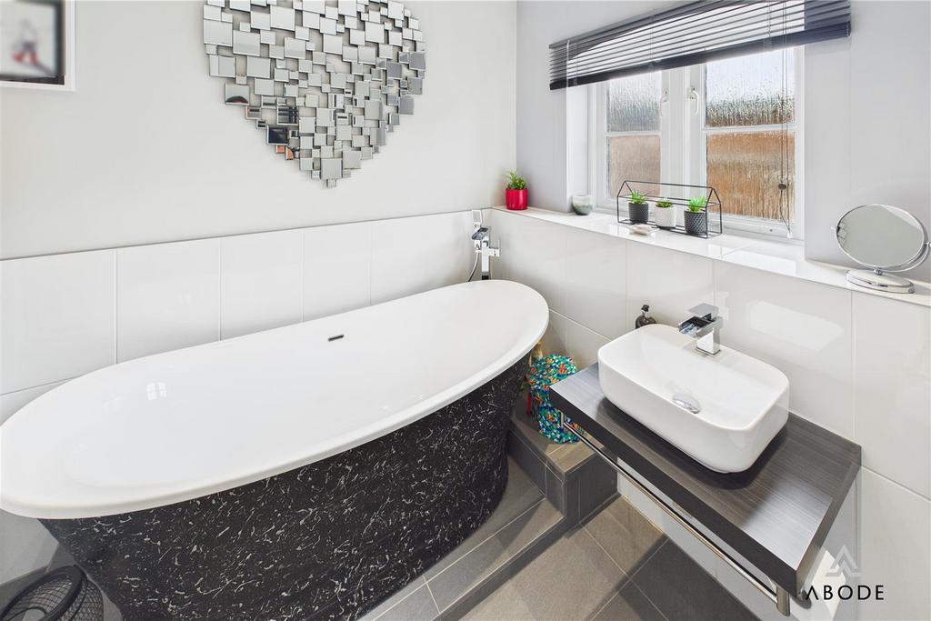 CAM04151 G0-PR0166-STILL011.jpg