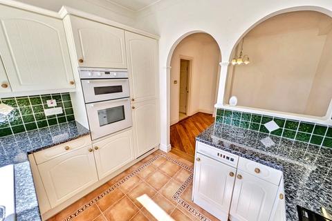 2 bedroom flat for sale, Bournemouth