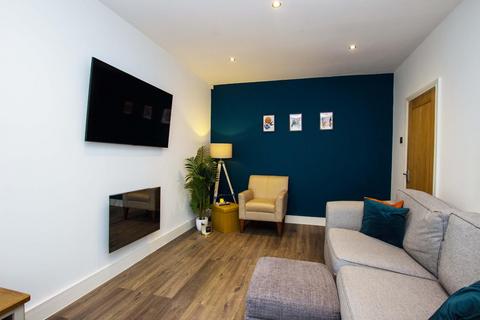 12 Halley Road, Darwen, BB3 1JB