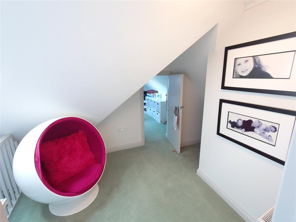 2nd Floor Landing