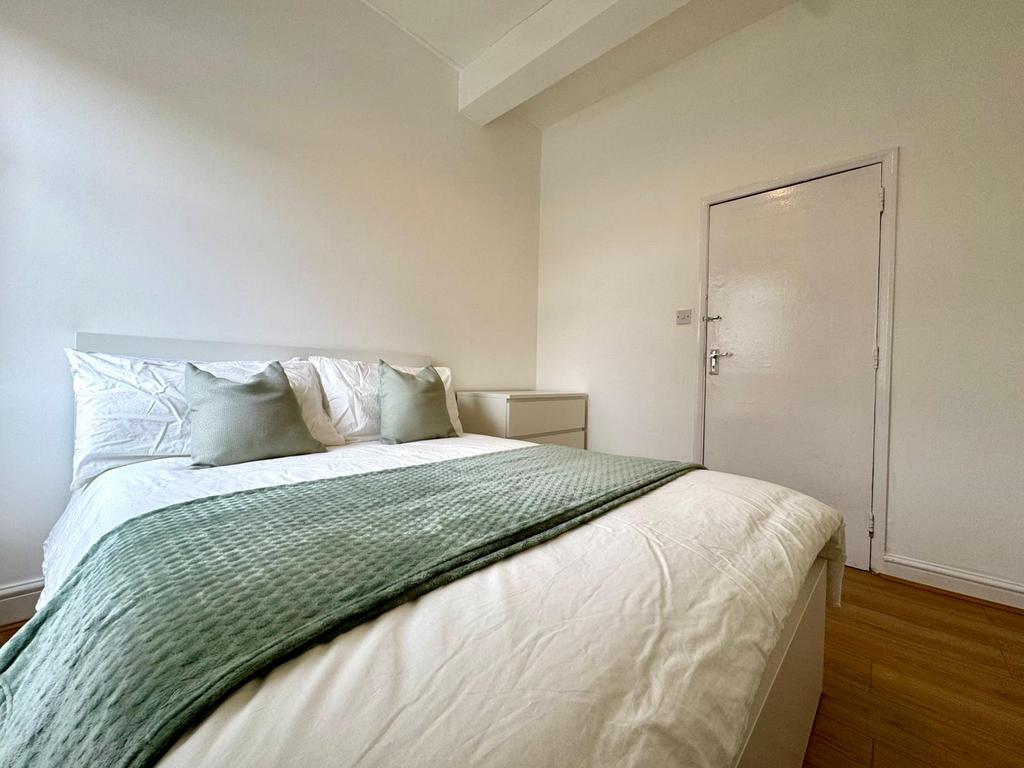 Apartment in London, Forest Gate - View 3