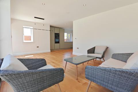 3 bedroom detached house for sale, Cliff Road, Hythe, Kent