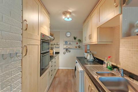 19 Brockman Crescent, Dymchurch, Romney Marsh, TN29 0TZ