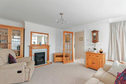 19 Brockman Crescent, Dymchurch, Romney Marsh, TN29 0TZ
