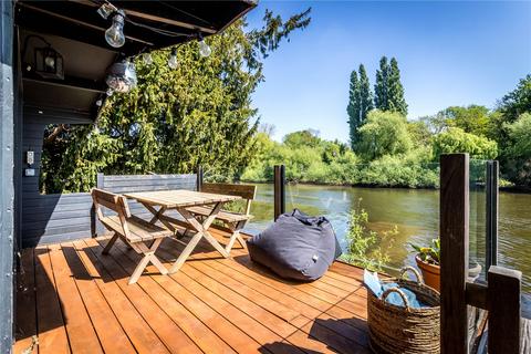 undefined, Strawberry Vale, Twickenham, London, TW1