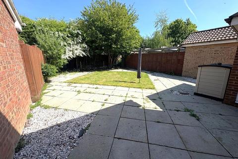 7 Campion Gate, Grange Park, Swindon, SN5 6JN