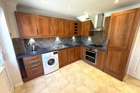 7 Campion Gate, Grange Park, Swindon, SN5 6JN