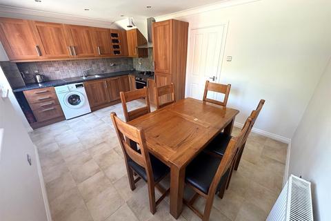 7 Campion Gate, Grange Park, Swindon, SN5 6JN