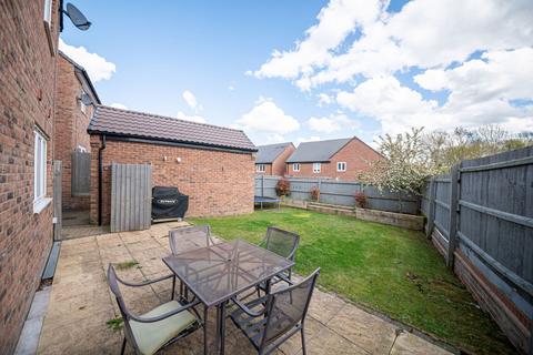 4 bedroom detached house for sale, Harvest Road, Market Harborough LE16