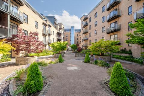 2 bedroom apartment for sale, Epsom Road, Guildford, GU1