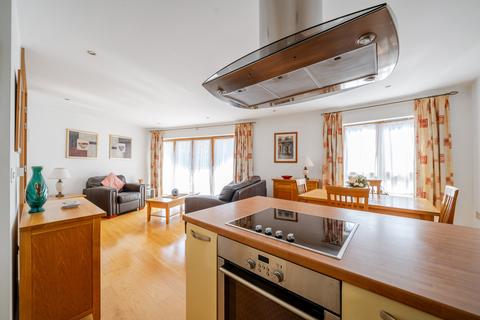 2 bedroom apartment for sale, Epsom Road, Guildford, GU1