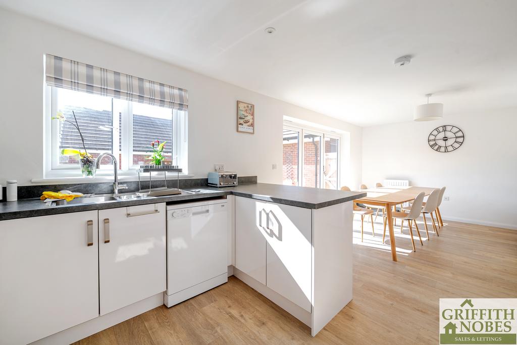 Kitchen side