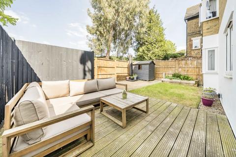 Flat 4, 8 Drewstead Road, London, SW16 1AB