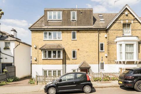 Flat 4, 8 Drewstead Road, London, SW16 1AB
