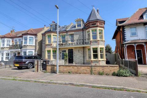 6 bedroom semi-detached house for sale, East Clacton CO15
