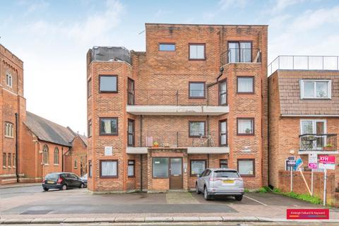 2 bedroom flat to rent, Nether Street, London, N12