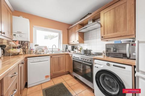 2 bedroom flat to rent, Nether Street, London, N12