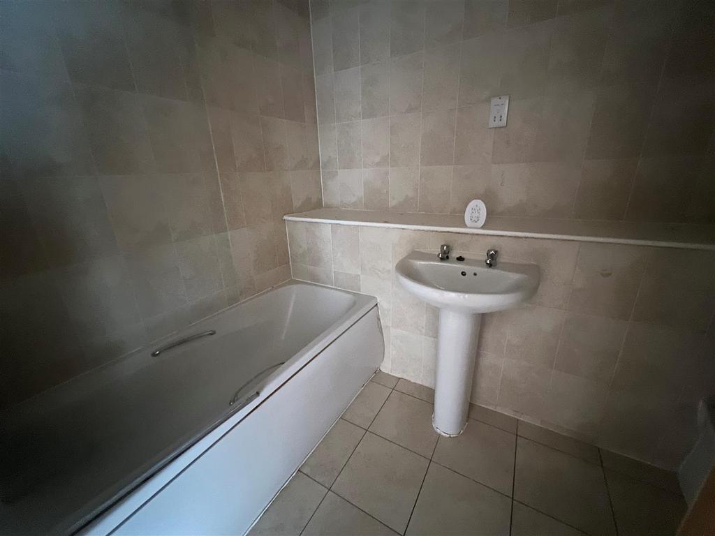 Bathroom.jpg
