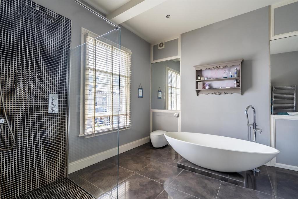 En suite one
